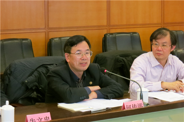 何傳添介紹我校學部制改革情況 何傳添介紹我校學部制改革情況